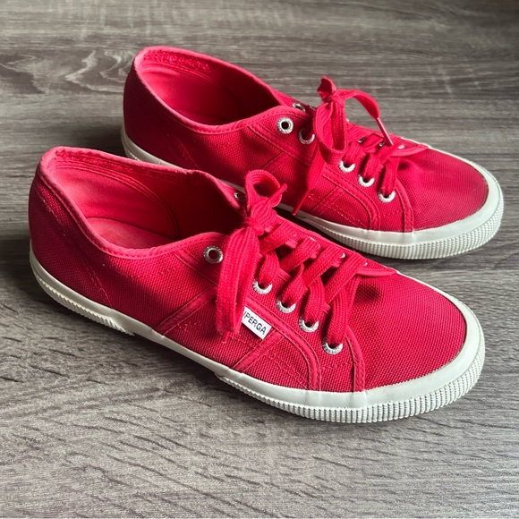 Superga 2750 Cotu Classic Red Canvas Sneakers, Size 8 - Picture 1 of 7